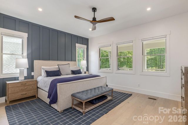 40 Hidden Pond Lane, Brevard, NC 28712