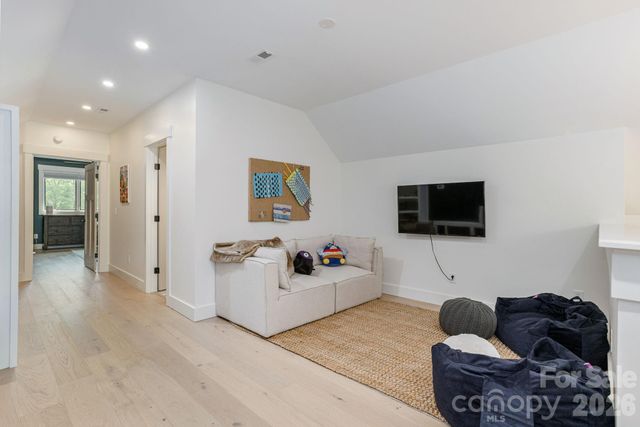 40 Hidden Pond Lane, Brevard, NC 28712