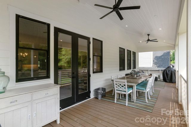 40 Hidden Pond Lane, Brevard, NC 28712