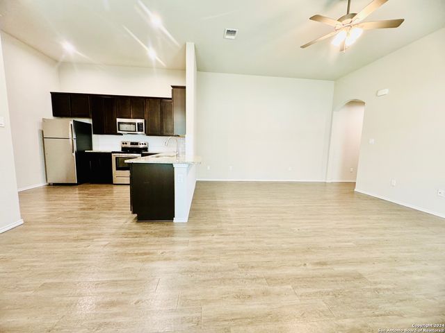 3434 Scott Cir, Seguin, TX 78155