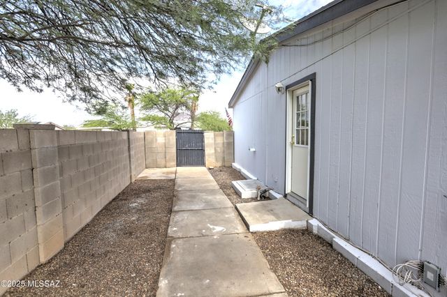 5346 S Lemon Tree Drive, Tucson, AZ 85757