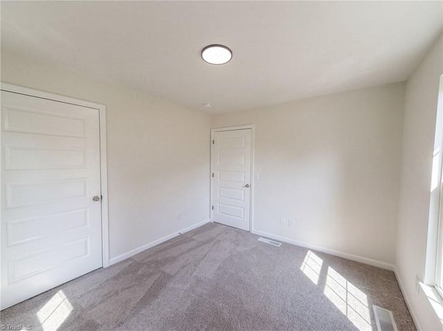 4982 Follansbee Road, Winston-salem, NC 27127