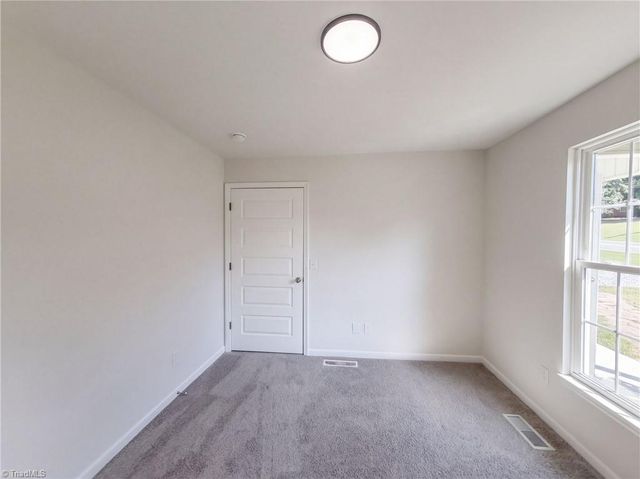 4982 Follansbee Road, Winston-salem, NC 27127