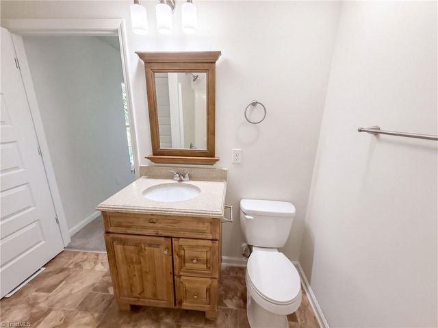 4982 Follansbee Road, Winston-salem, NC 27127