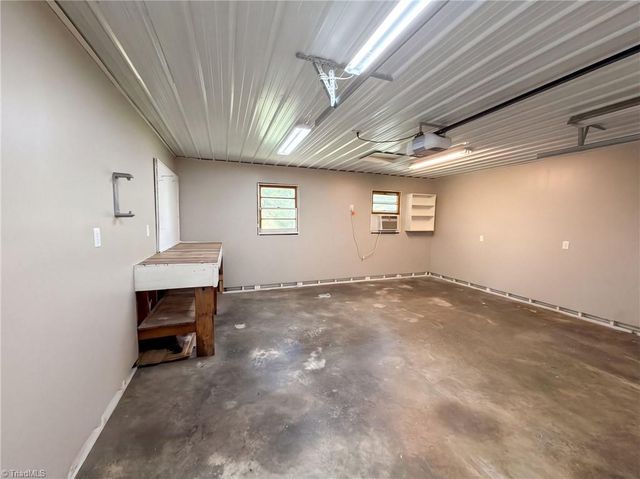 4982 Follansbee Road, Winston-salem, NC 27127