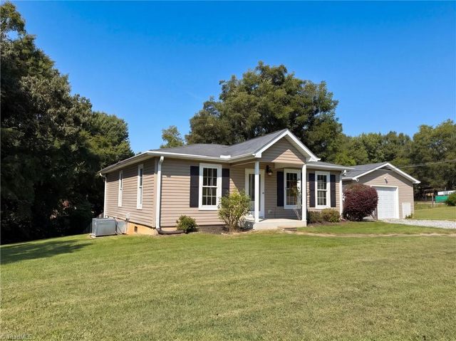 4982 Follansbee Road, Winston-salem, NC 27127