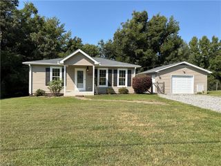 4982 Follansbee Road, Winston-salem, NC 27127