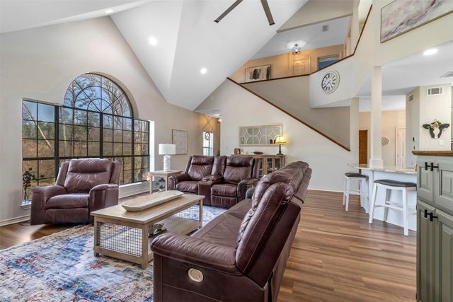 1109 Sherwood Street, Gladewater, TX 75647