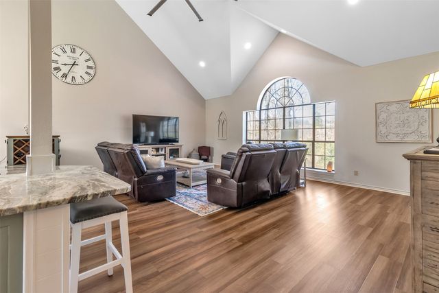 1109 Sherwood Street, Gladewater, TX 75647