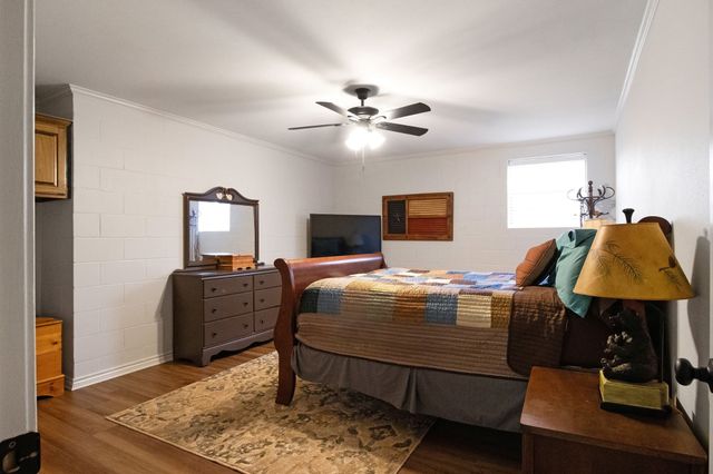 1109 Sherwood Street, Gladewater, TX 75647