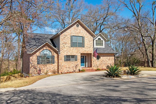 1109 Sherwood Street, Gladewater, TX 75647