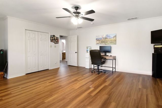 1109 Sherwood Street, Gladewater, TX 75647