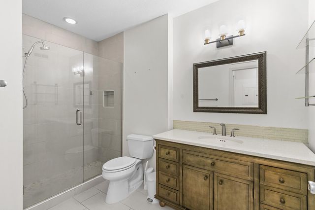 660 N 2nd Street 303, Minneapolis, MN 55401