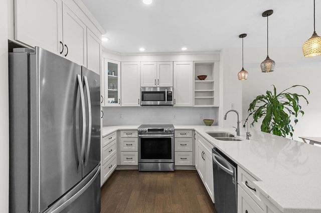 660 N 2nd Street 303, Minneapolis, MN 55401