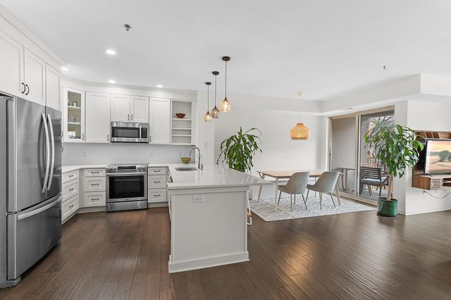 660 N 2nd Street 303, Minneapolis, MN 55401