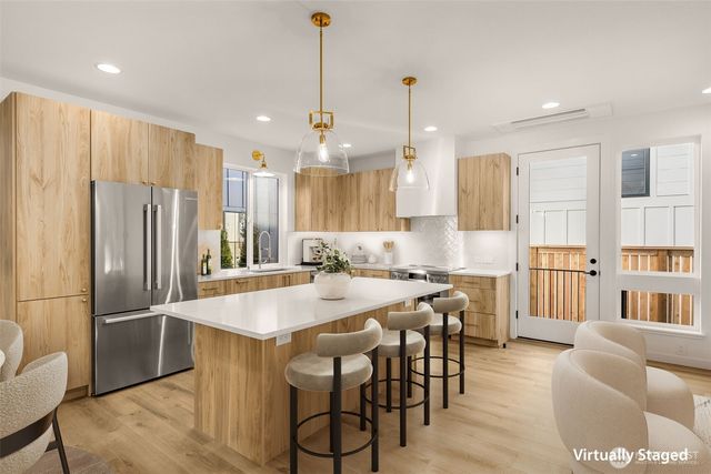 105 19th Avenue, Kirkland, WA 98033