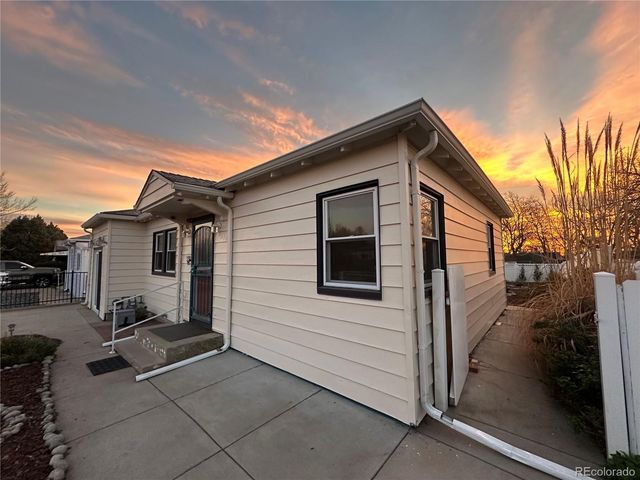 4574 Wyandot Street, Denver, CO 80211