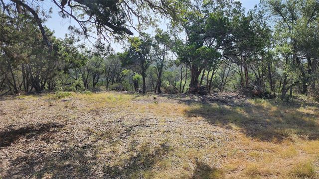 104 Stonegate LN, Dripping Springs, TX 78620