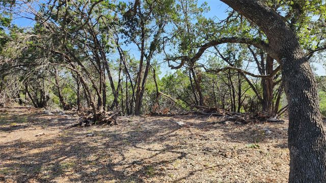 104 Stonegate LN, Dripping Springs, TX 78620
