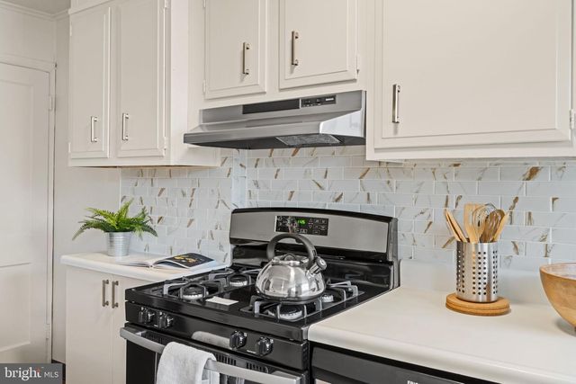 810 BENNINGTON RD, Folcroft, PA 19032