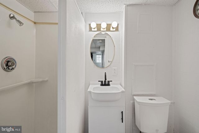 810 BENNINGTON RD, Folcroft, PA 19032