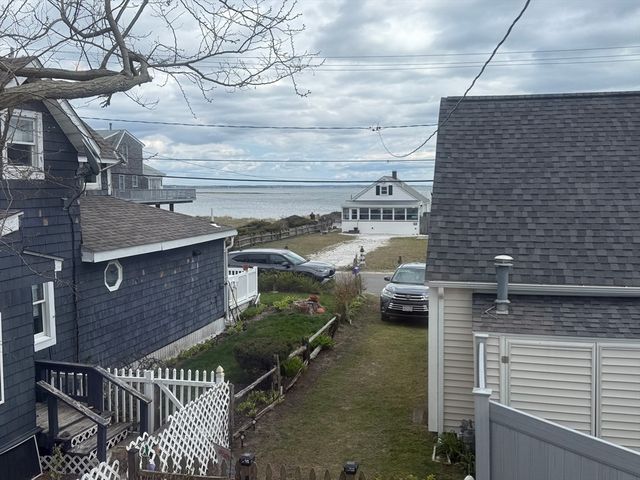 36 Wankinquoah Ave, Wareham, MA 02571