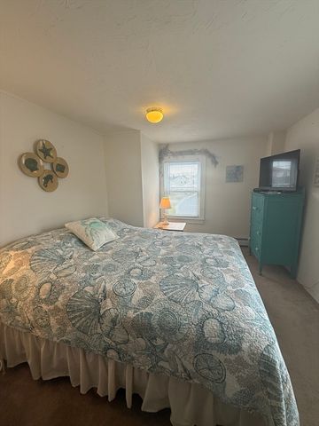 36 Wankinquoah Ave, Wareham, MA 02571
