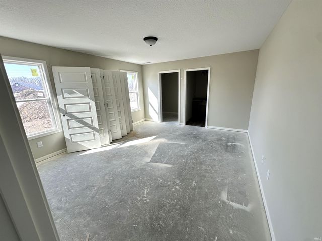 6327 Hunter Wood Drive, Fort Wayne, IN 46835