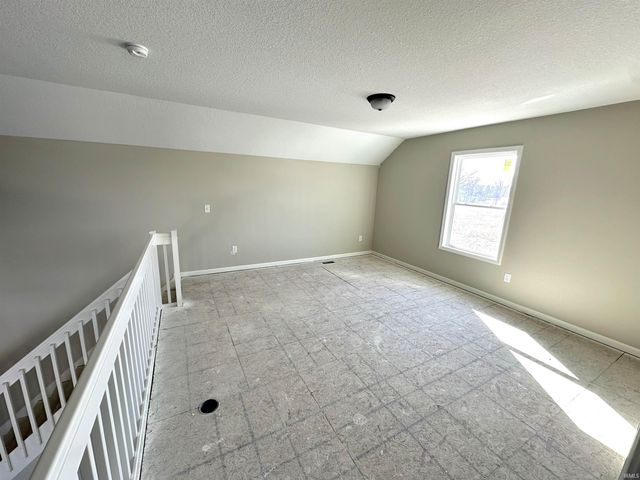 6327 Hunter Wood Drive, Fort Wayne, IN 46835