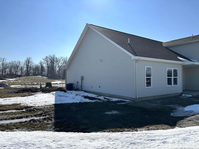 6327 Hunter Wood Drive, Fort Wayne, IN 46835