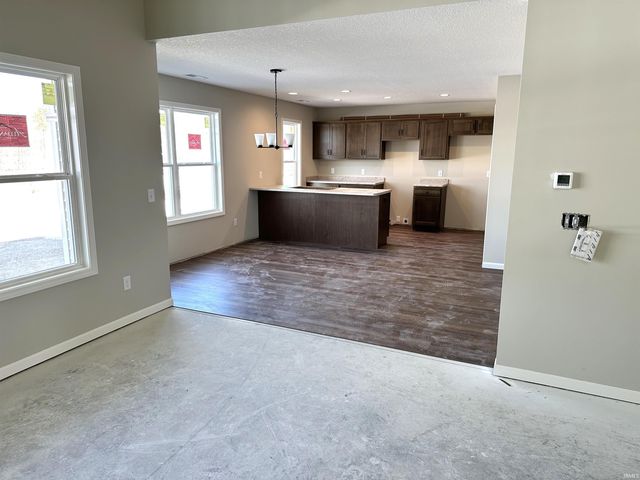 6327 Hunter Wood Drive, Fort Wayne, IN 46835