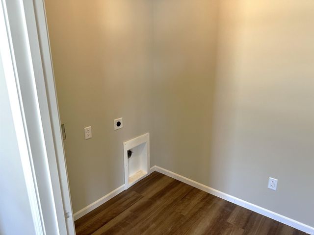 6327 Hunter Wood Drive, Fort Wayne, IN 46835