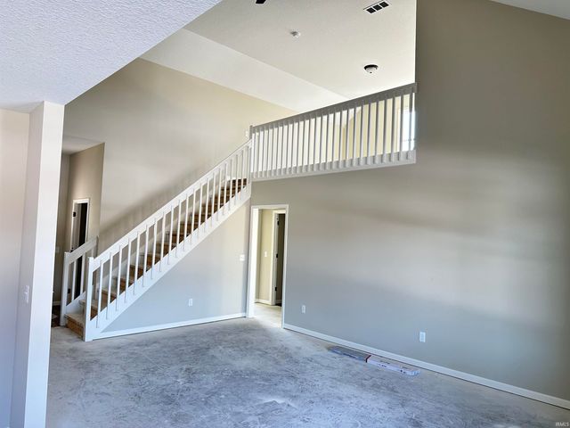 6327 Hunter Wood Drive, Fort Wayne, IN 46835