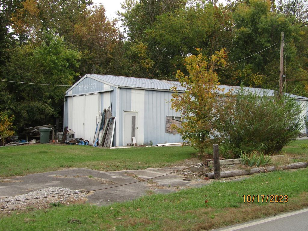 610 Georgetown Road, Paris, KY 40361