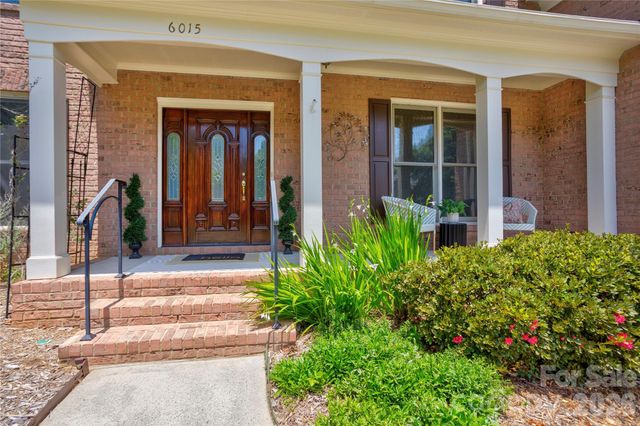 6015 Graburns Ford Drive, Charlotte, NC 28269