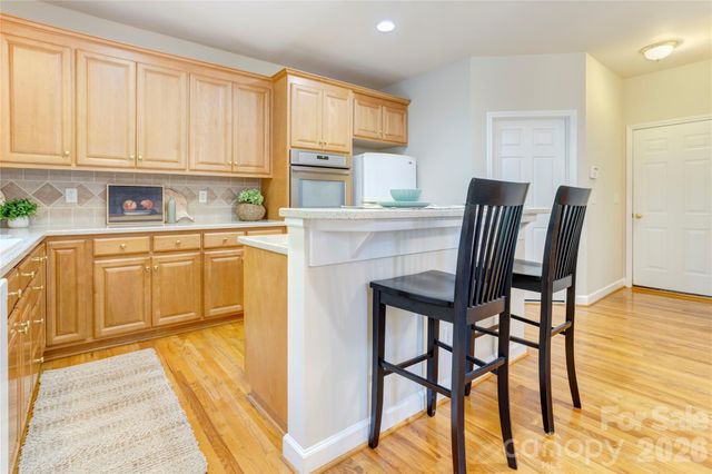 6015 Graburns Ford Drive, Charlotte, NC 28269