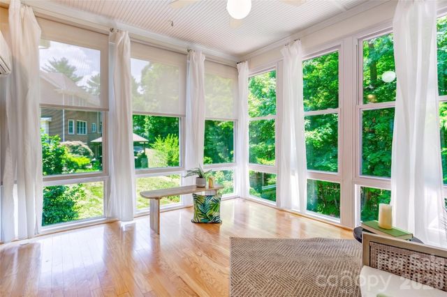 6015 Graburns Ford Drive, Charlotte, NC 28269