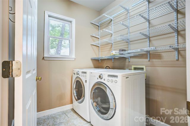 6015 Graburns Ford Drive, Charlotte, NC 28269