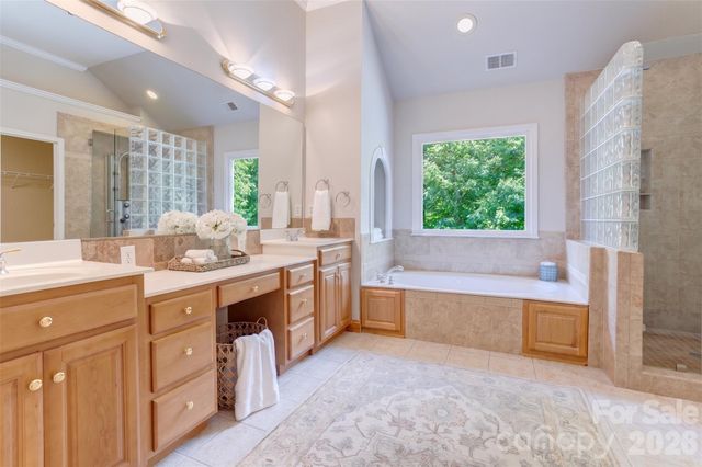 6015 Graburns Ford Drive, Charlotte, NC 28269