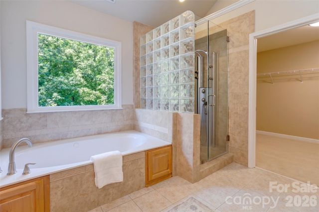 6015 Graburns Ford Drive, Charlotte, NC 28269