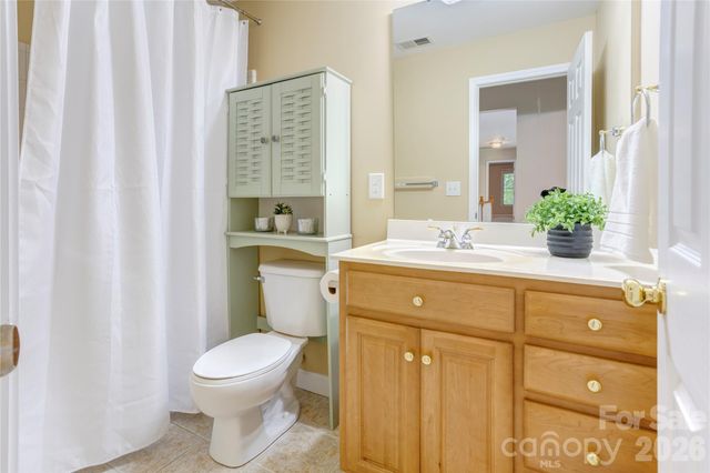 6015 Graburns Ford Drive, Charlotte, NC 28269