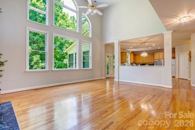 6015 Graburns Ford Drive, Charlotte, NC 28269