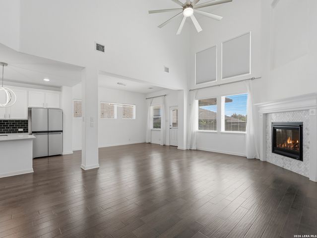 619 HIDDEN VIEW ST, New Braunfels, TX 78130