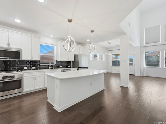 619 HIDDEN VIEW ST, New Braunfels, TX 78130