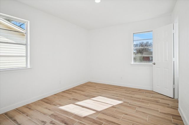 1809 Dunning Street, Irving, TX 75061