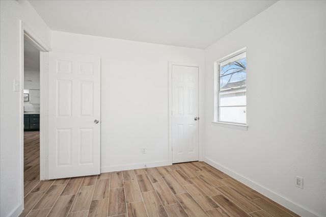 1809 Dunning Street, Irving, TX 75061