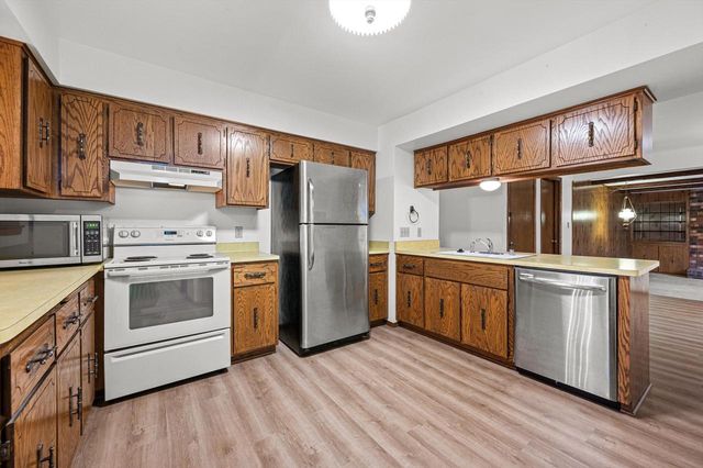 W164N10543 Timberline COURT, Germantown, WI 53022