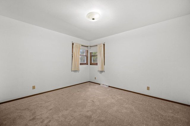 W164N10543 Timberline COURT, Germantown, WI 53022