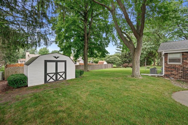 W164N10543 Timberline COURT, Germantown, WI 53022