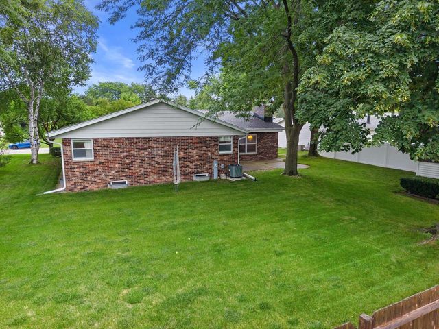 W164N10543 Timberline COURT, Germantown, WI 53022